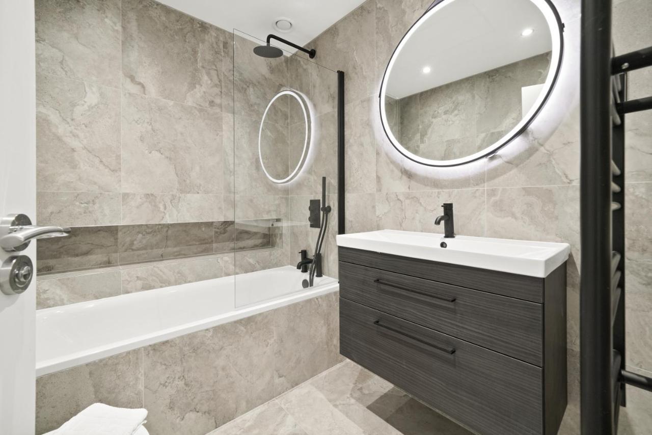 Executive 1 & 2 Bed In Heart Of Free Wifi By Aparts Londra
